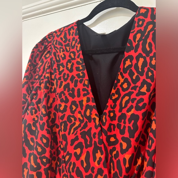 Banana Republic leopard print wrap dress - Picture 13 of 13